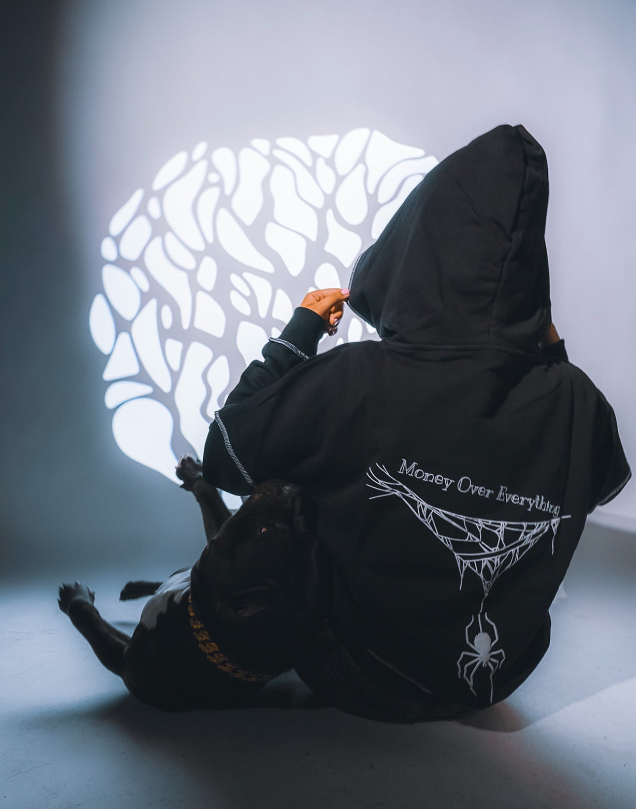 𝔐𝔬𝔫𝔢𝔶 𝔬𝔳𝔢𝔯 𝔢𝔳𝔢𝔯𝔶𝔱𝔥𝔦𝔫𝔤 𝔥𝔬𝔬𝔡𝔦𝔢